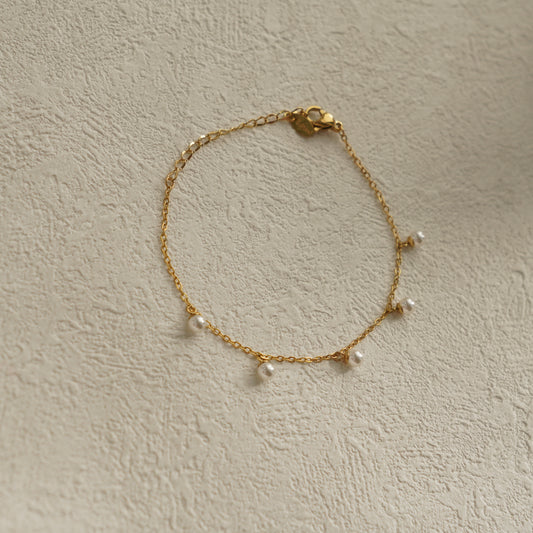 Pearly Drop Bracelet