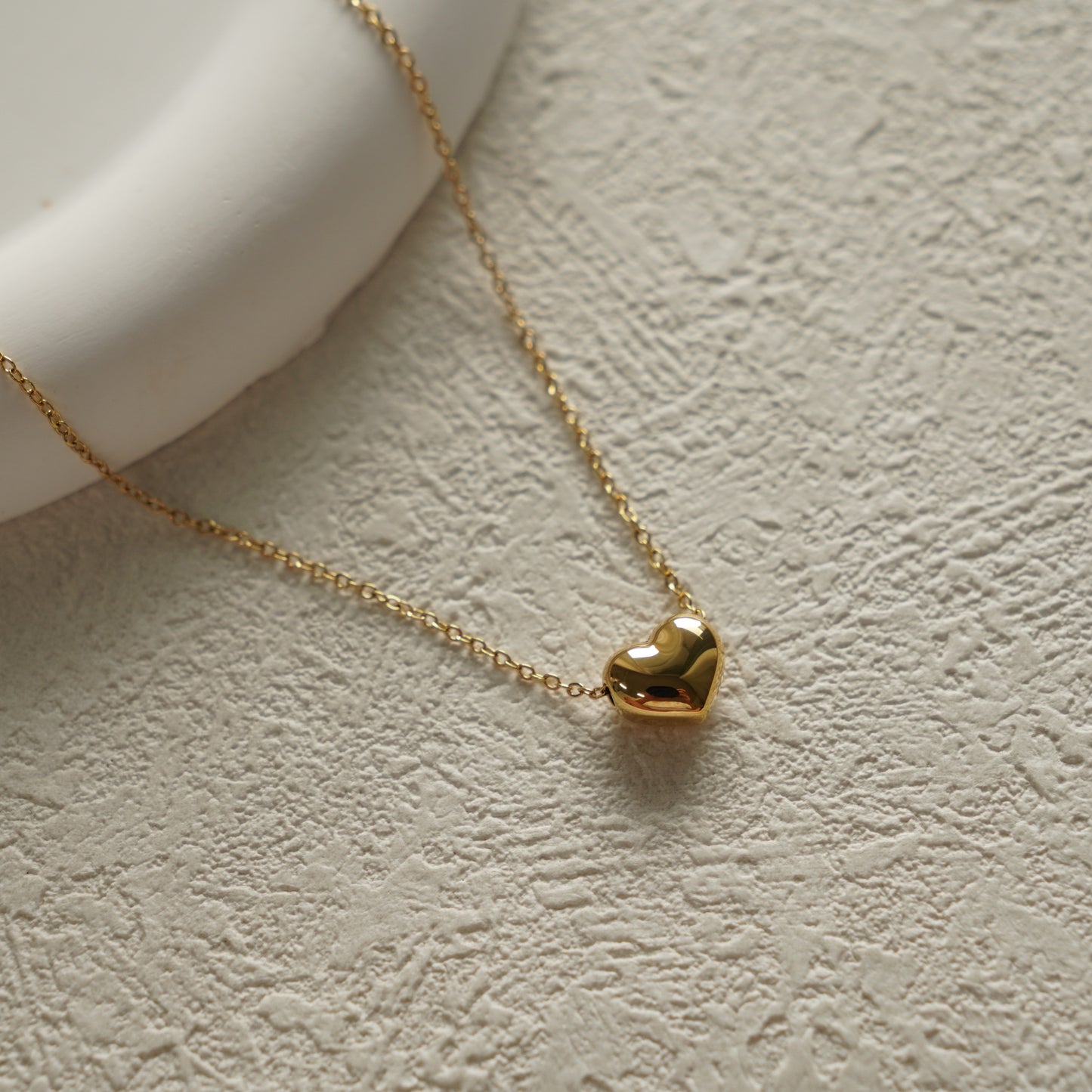 Aerom Bold Love Necklace