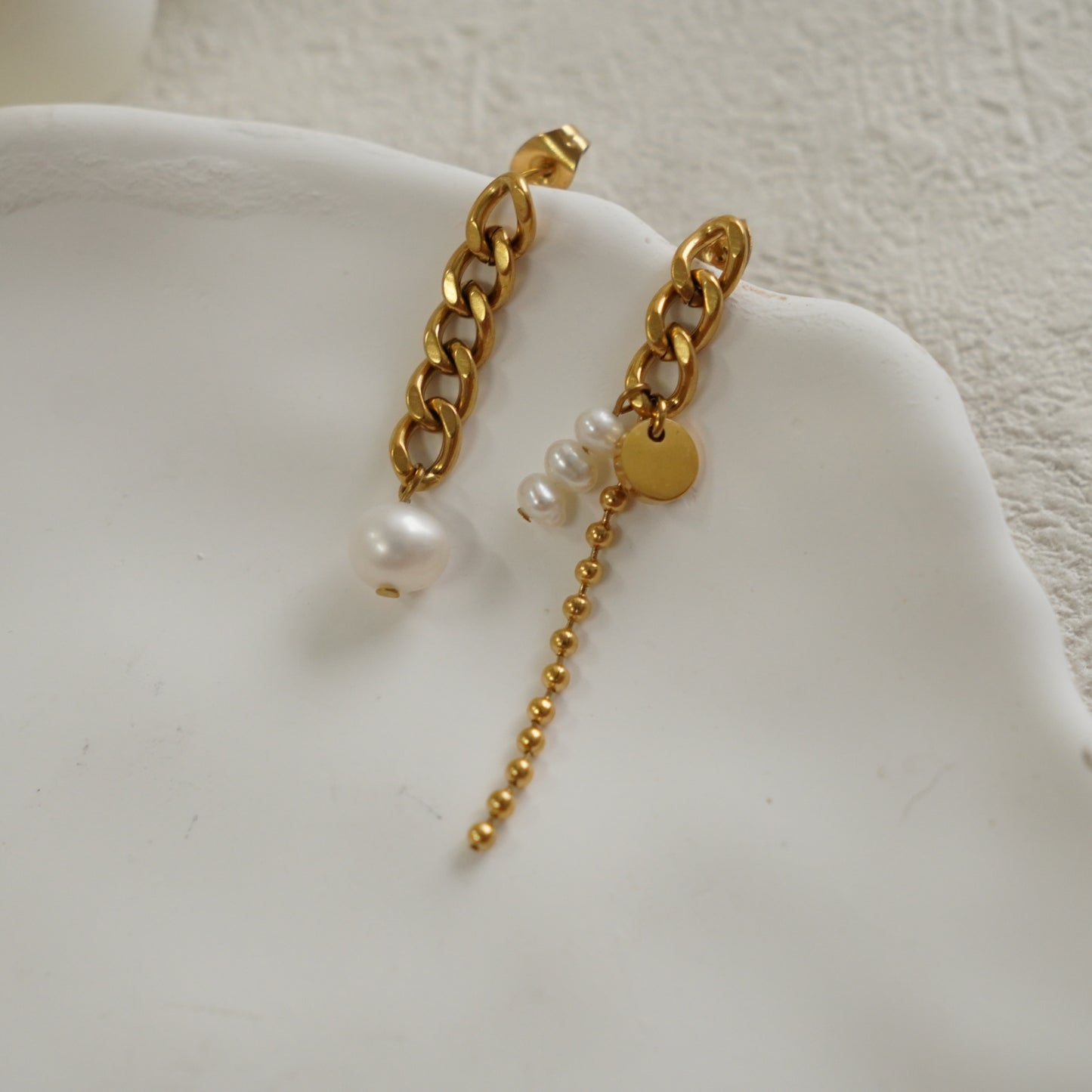 Chain & Pearl Earrings