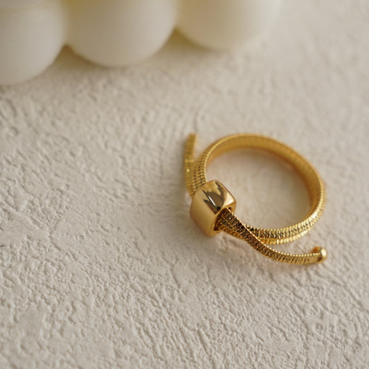 Juny Classic Adjustable Ring