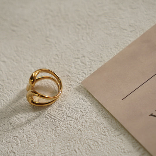 Alphenia Modern Ring