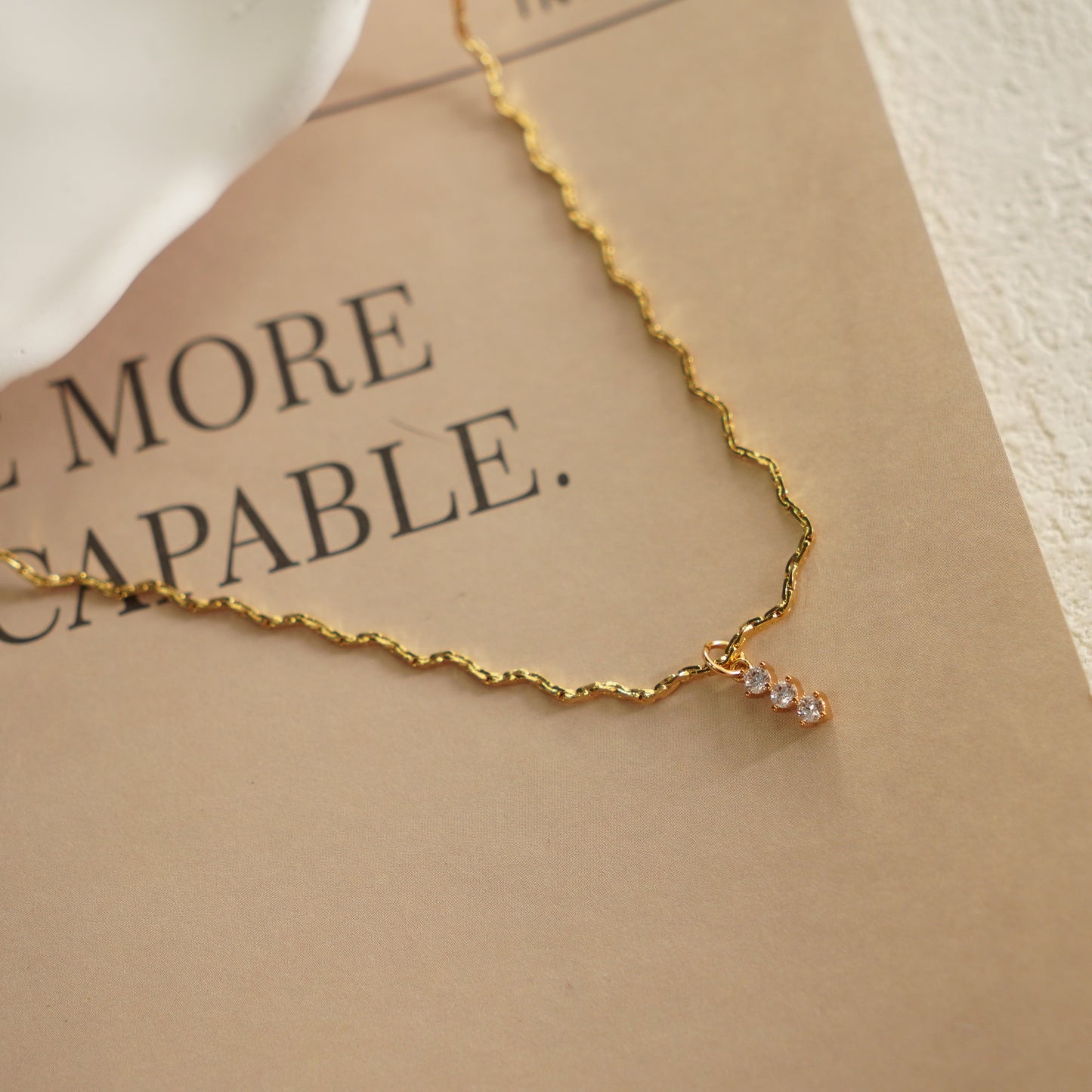 Yuni Zig Necklace