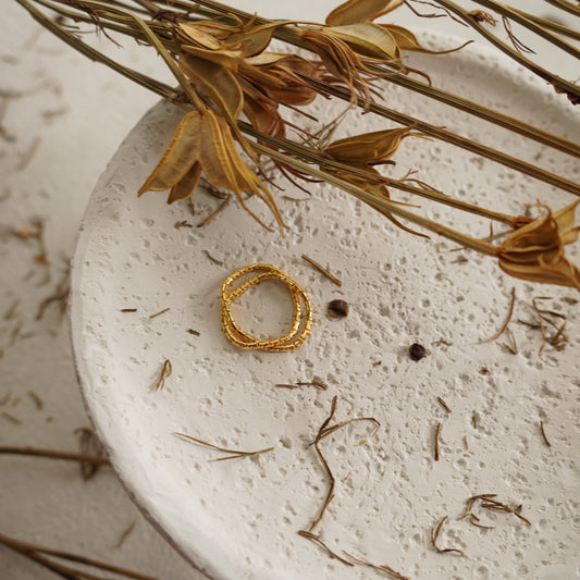 Gynnie Overlap Ring