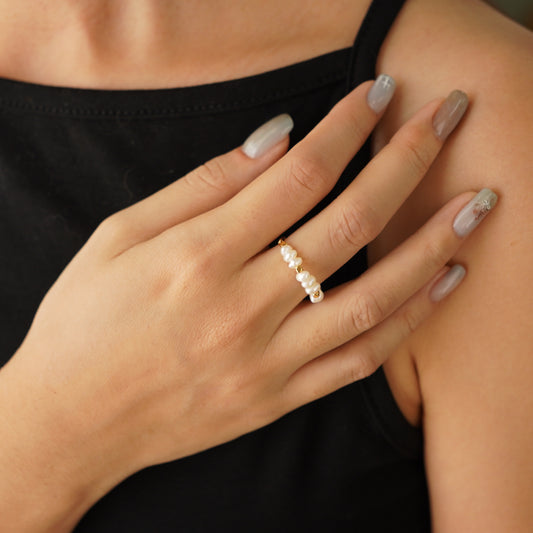 Lin Adjustable Pearl Ring