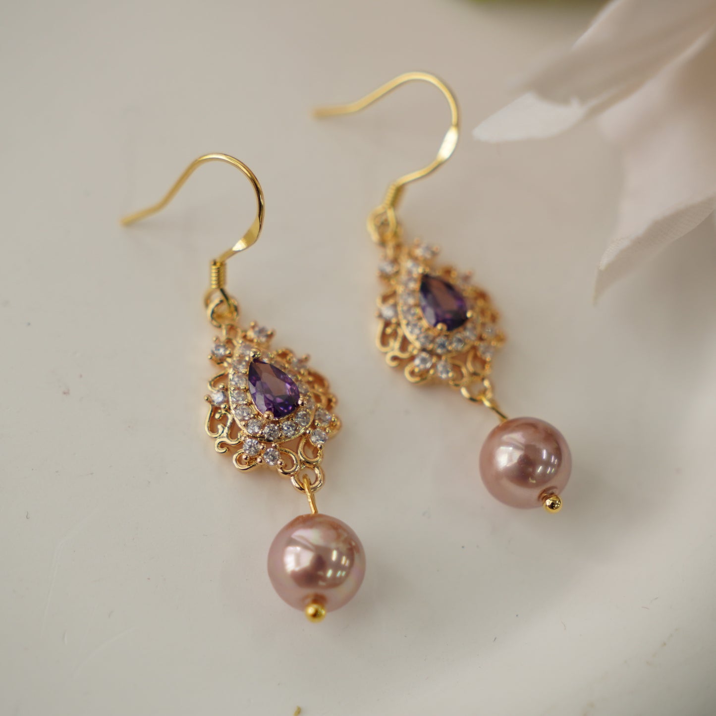Dyla Pearl Earring