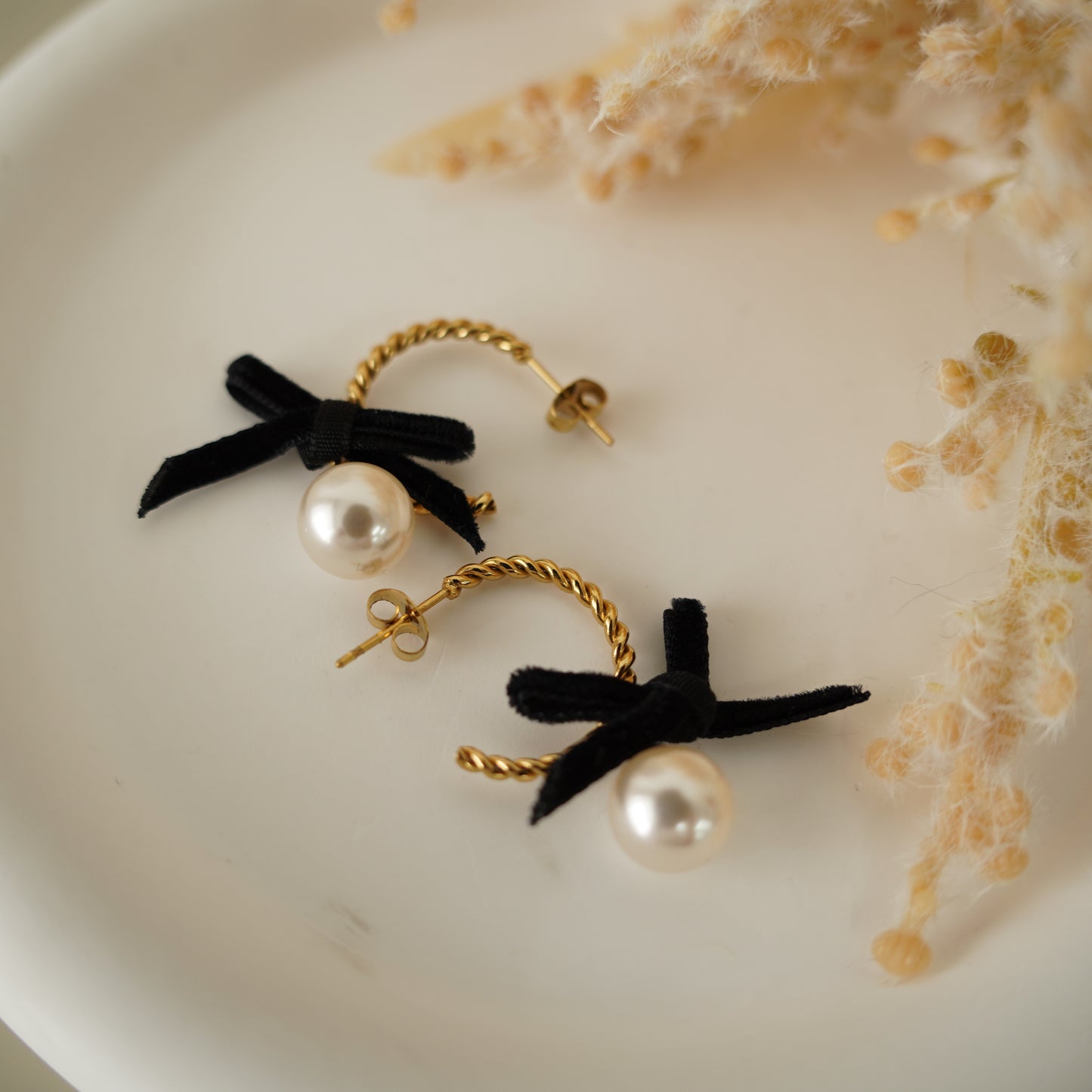 Hinny Twisted Ribbon Earring