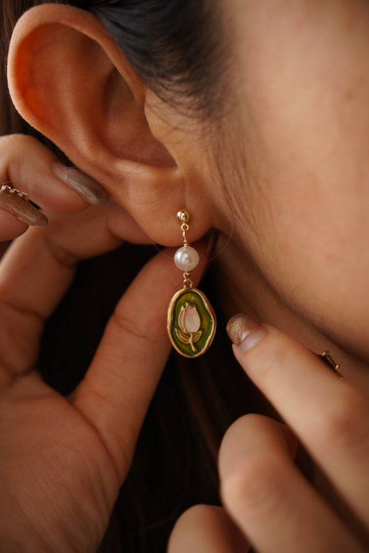 Sheilla Vintage Earrings