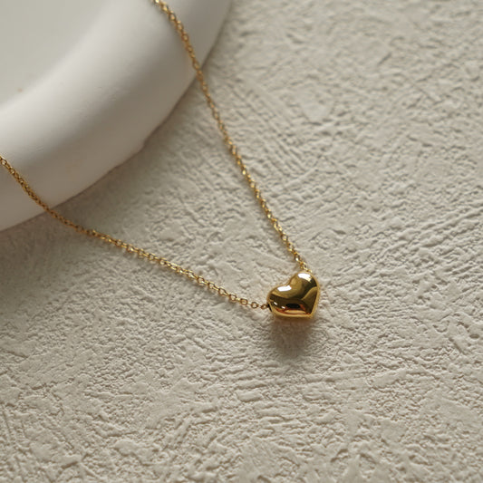 Aerom Bold Love Necklace