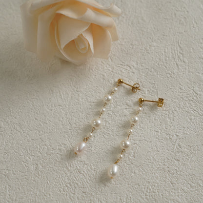 Isolde Pearls Earrings