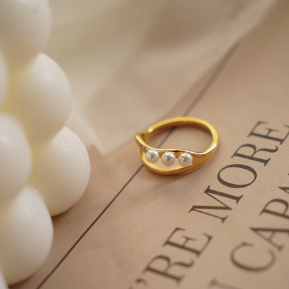 Gome Pearl Ring