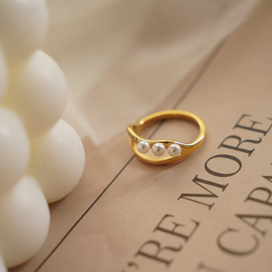 Gome Pearl Ring