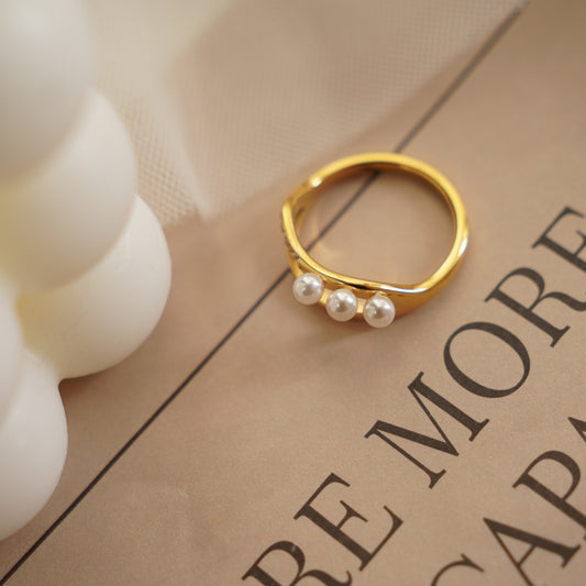 Gome Pearl Ring