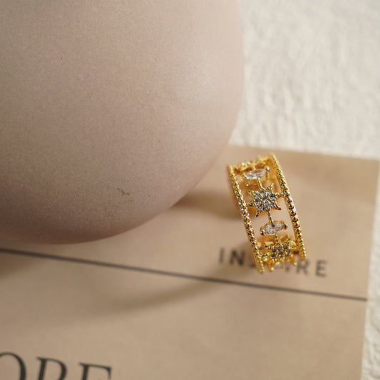 Zuriz Star Ring