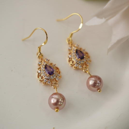 Dyla Pearl Earring