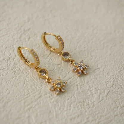 Ryinnie Huggie Earrings