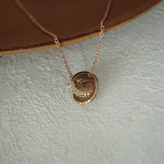 Pinno Overlap Necklace