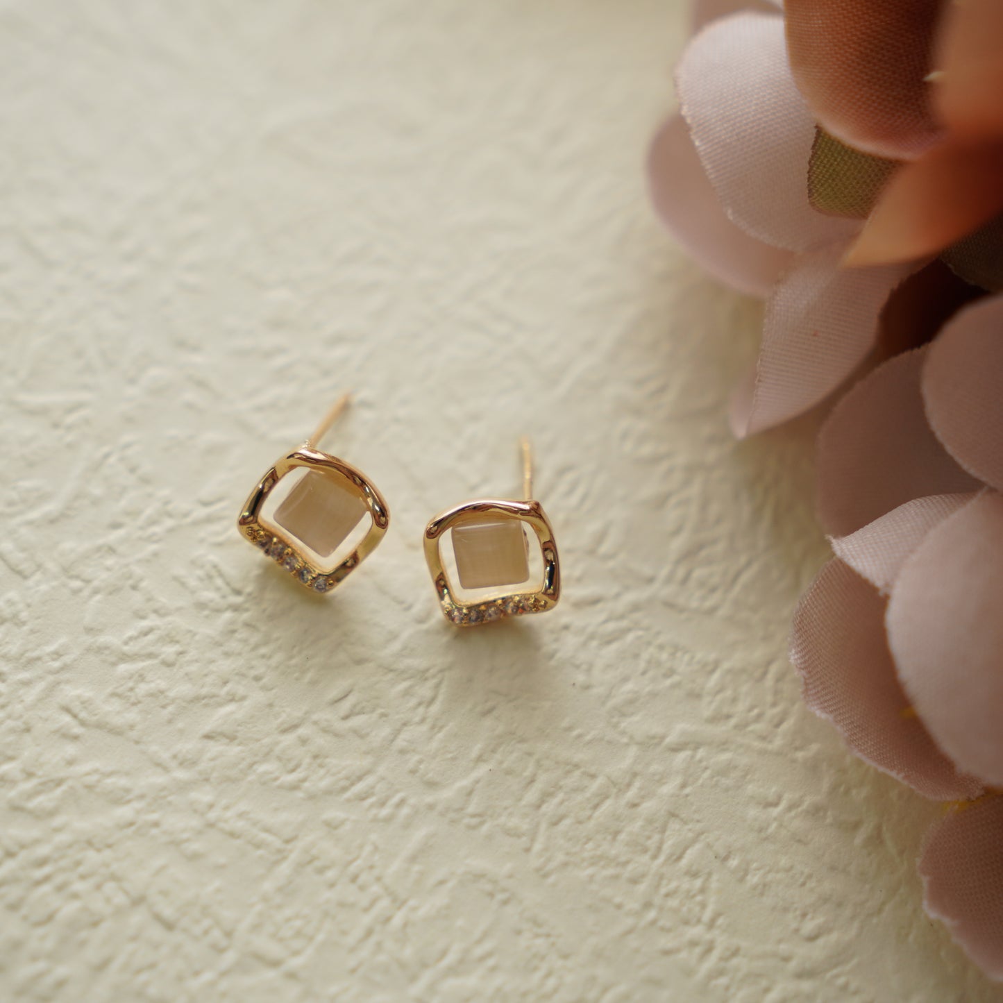 Wanas Square Earring