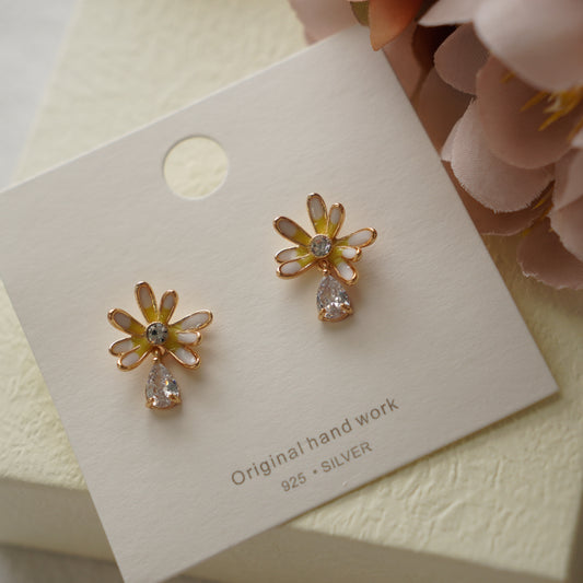 Summer Daisy Earring