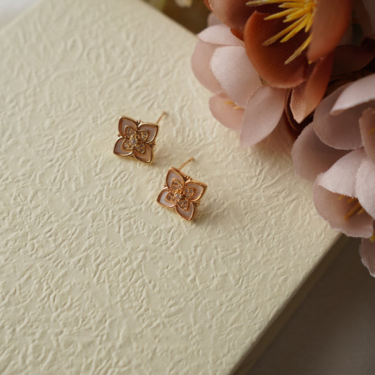 Resie Shell Earring