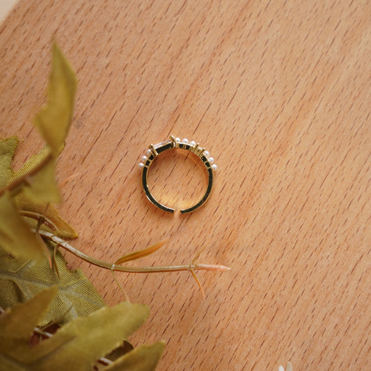 Juwana Classic Adjustable Ring