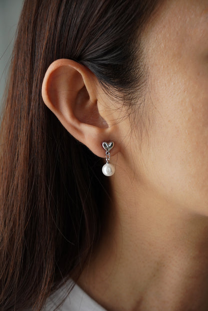 Charly Pearl Earrings