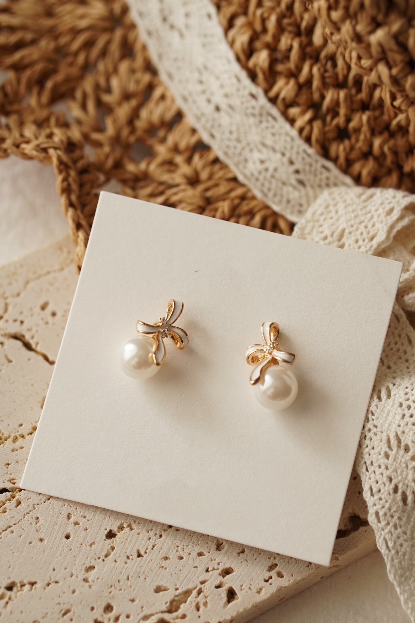 Keaye Ribbon & Pearl Earrings