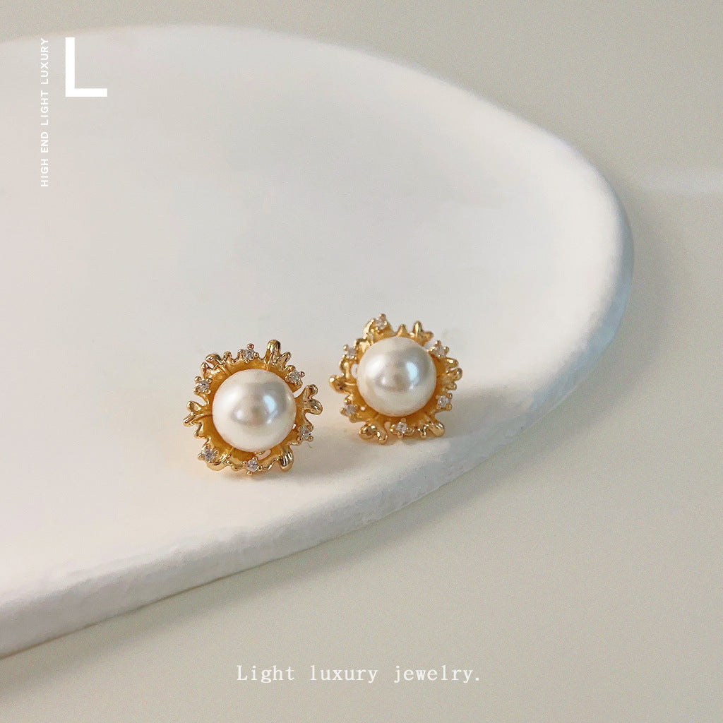 Yunnie Pearl Earrings